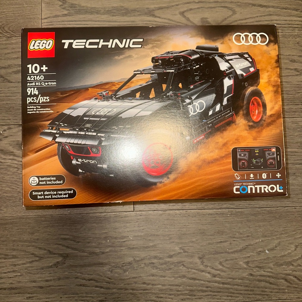 LEGO Technic Audi RS Q e-tron Set